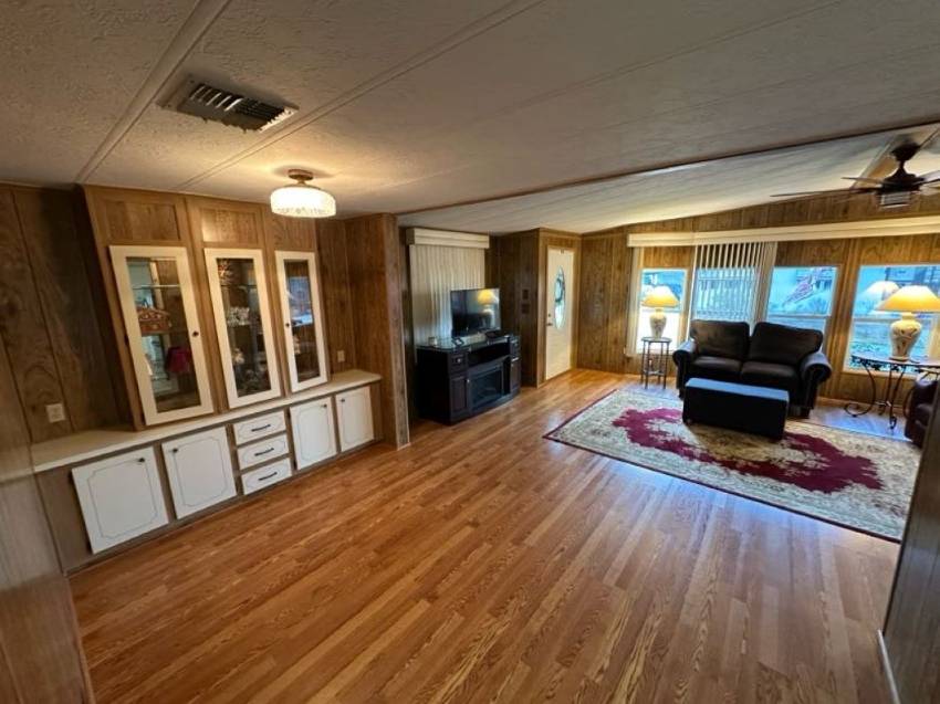 125 Rigi Slope Drive a Winter Haven, FL Mobile or Manufactured Home for Sale